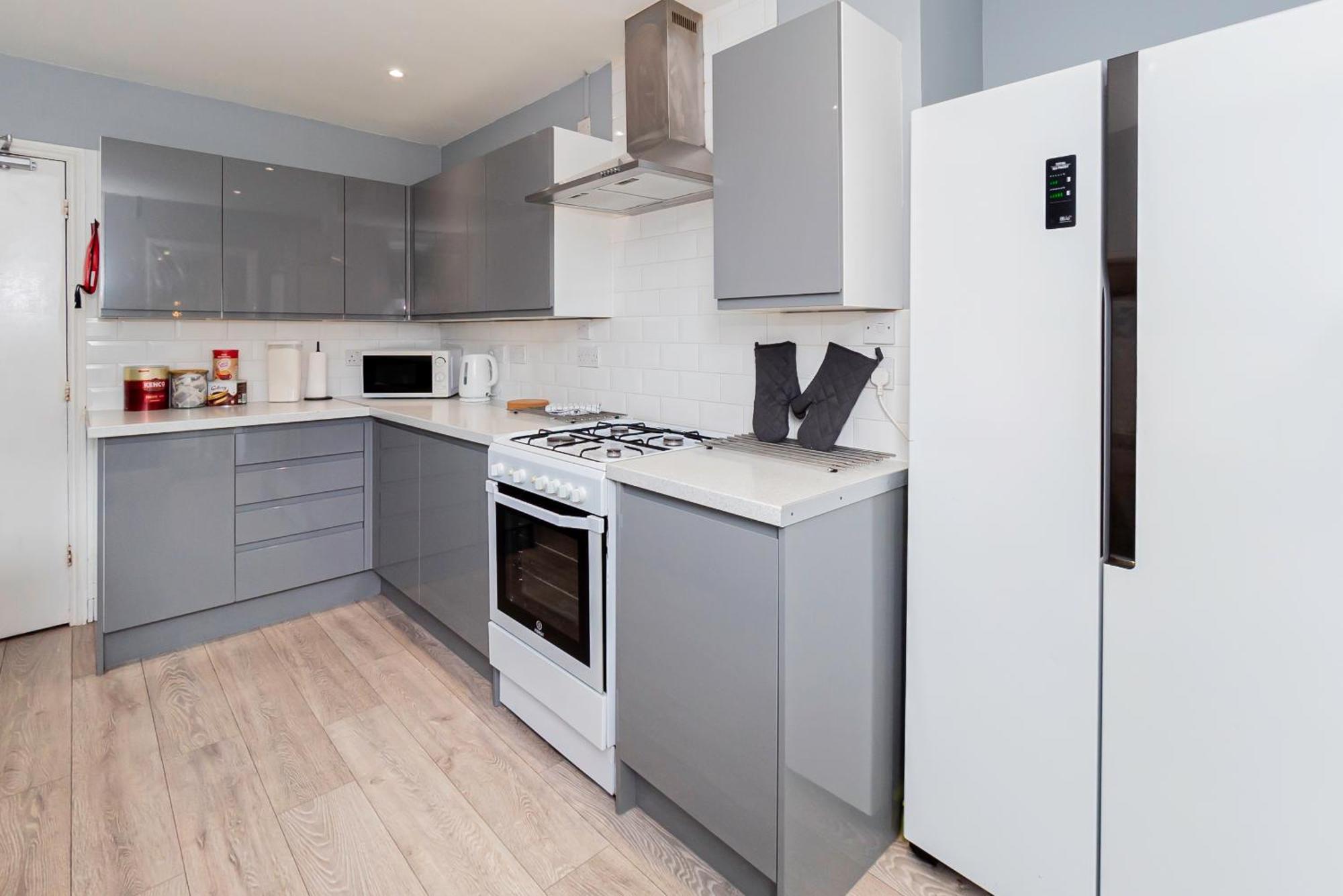 Shirley House 5, Guest House, Self Catering, Self Check In With Smart Locks, Use Of Fully Equipped Kitchen, Close To City Centre, Ideal For Longer Stays And Fawley Contractors Southampton Exterior photo