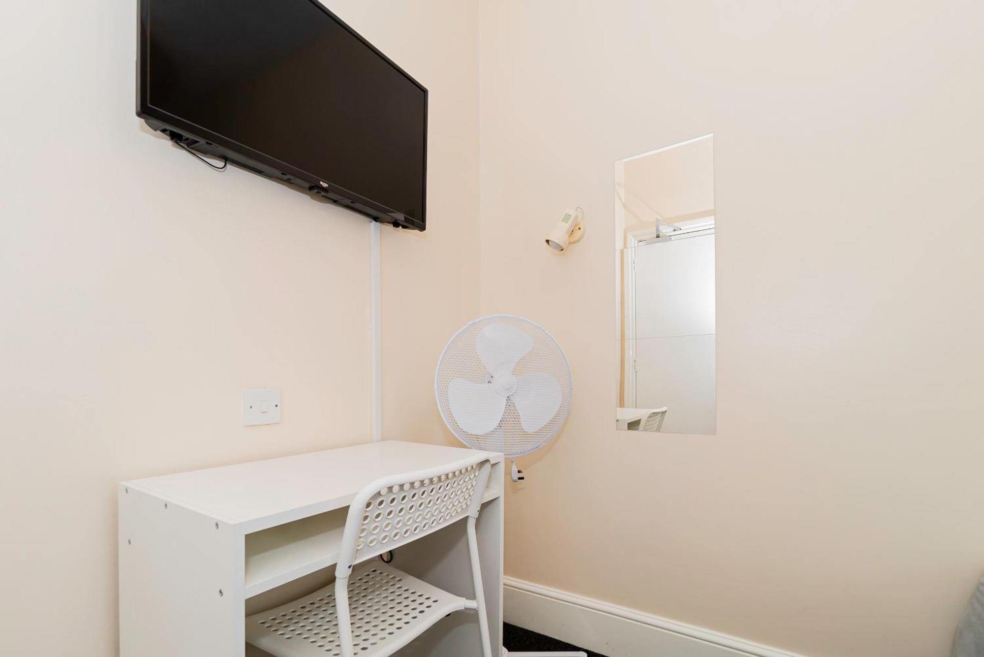 Shirley House 5, Guest House, Self Catering, Self Check In With Smart Locks, Use Of Fully Equipped Kitchen, Close To City Centre, Ideal For Longer Stays And Fawley Contractors Southampton Exterior photo