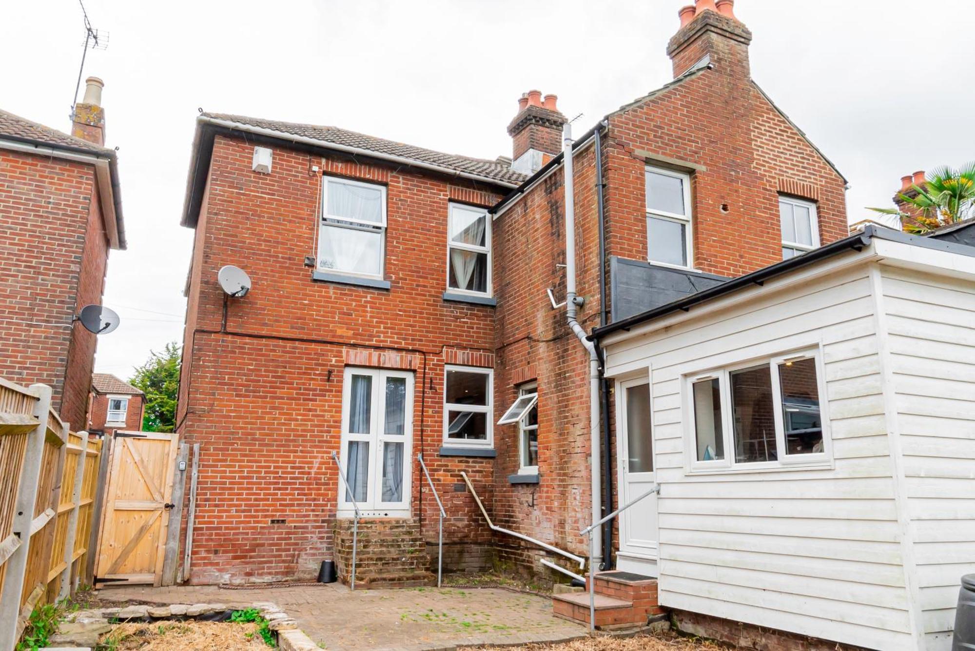 Shirley House 5, Guest House, Self Catering, Self Check In With Smart Locks, Use Of Fully Equipped Kitchen, Close To City Centre, Ideal For Longer Stays And Fawley Contractors Southampton Exterior photo